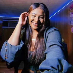 Meet your Posher, Lisaura